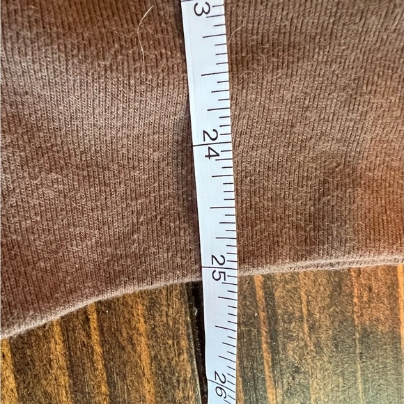 Yellowstone Dutton Ranch Brown Sweatshirt, sz medium, embroidered, GUC, TV show - Picture 7 of 7